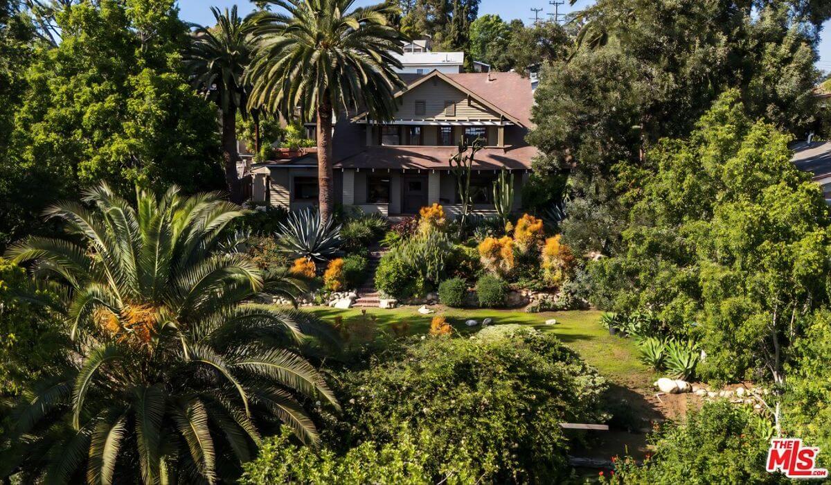 5015 Almaden Dr